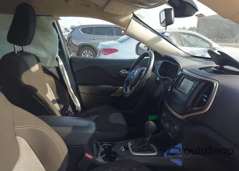 2018 Jeep Cherokee Latitude Fwd from USA, damaged, VIN 1C4PJLCB4JD553657